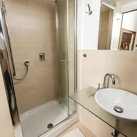 بيت ضيافة Esquiline 3*